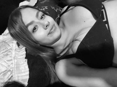 Alessia_sin1 Female Newlatin Free Webcam Strip
