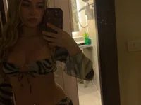 lilahrosie's Live Chat Room