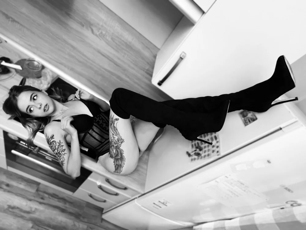 HannahSunny's Offline XXX Chat