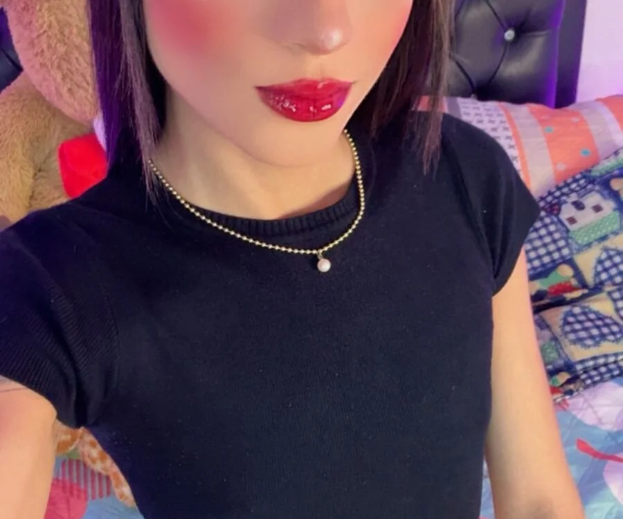 sophie_Laurent's Offline XXX Chat