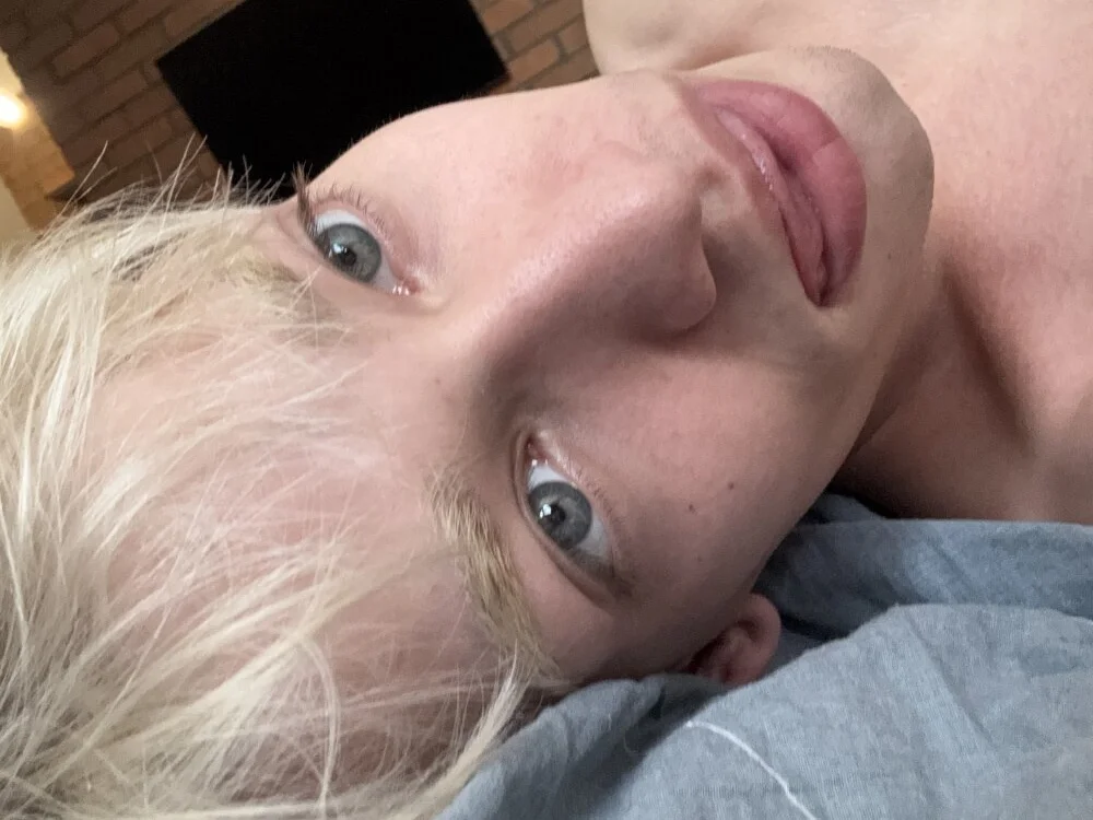 Offline XXX chat modela Julian_wins