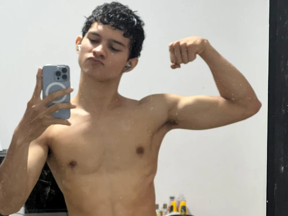 Samuel_Hills_II Offline XXX-Chat