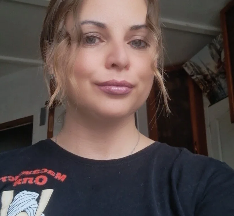 Alina_Burleck 離線 XXX 聊天