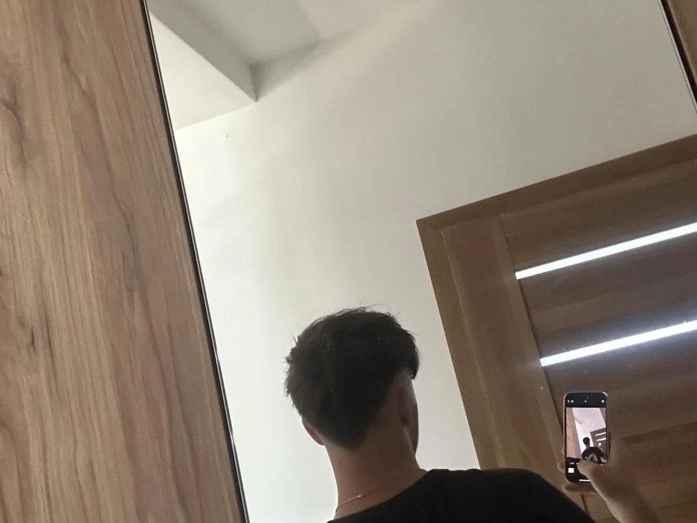 Kacpix000's Offline XXX Chat