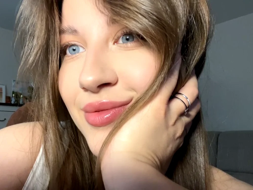 LorenaPoston Offline chat-huone