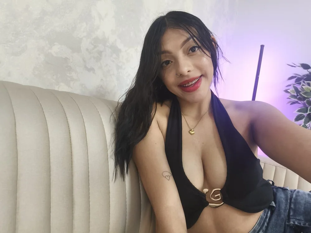 SienaMoretti's Offline Chat Room