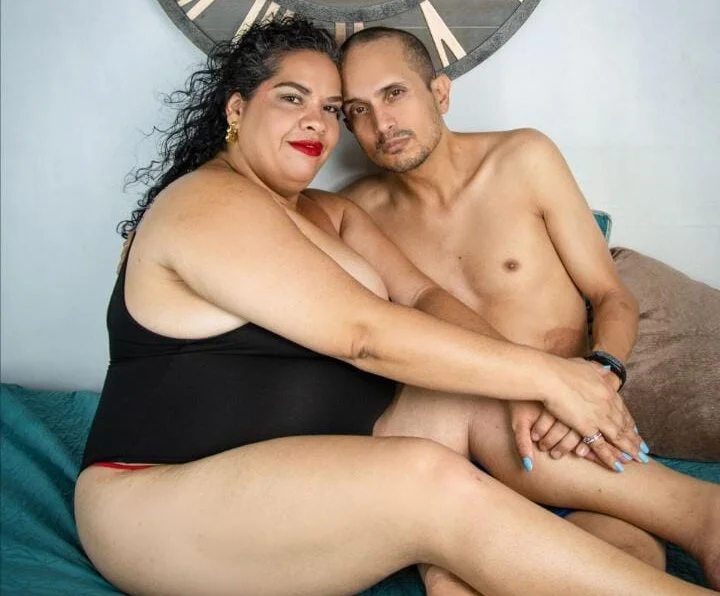 Candy_and_Jh0n Chat XXX offline