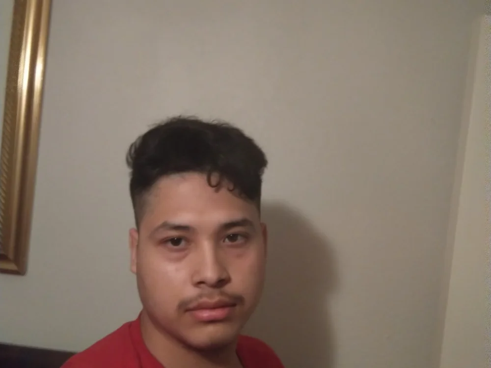 luis5758 অফলাইন XXX চ্যাট