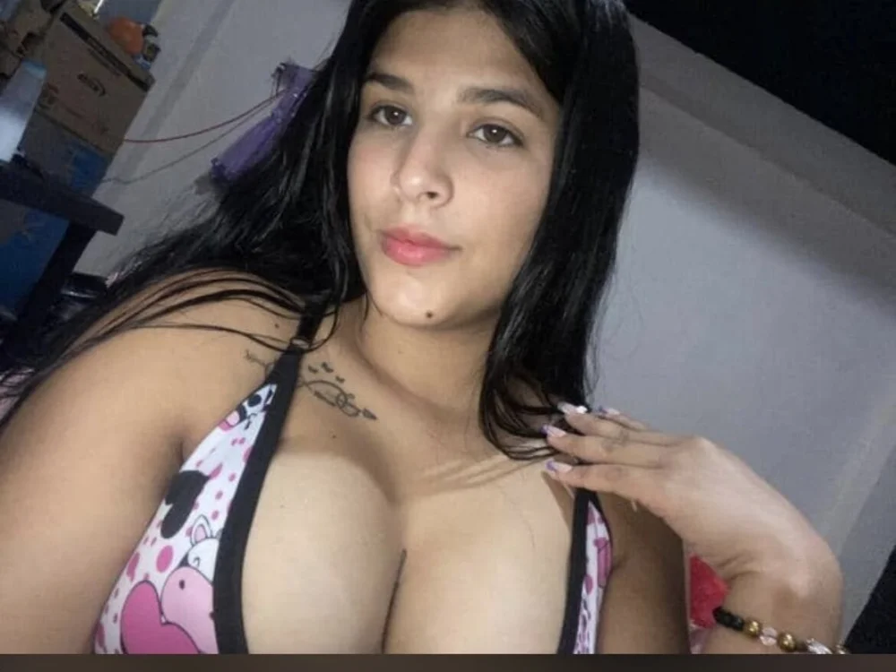 LuisanyiA2004's Offline XXX Chat