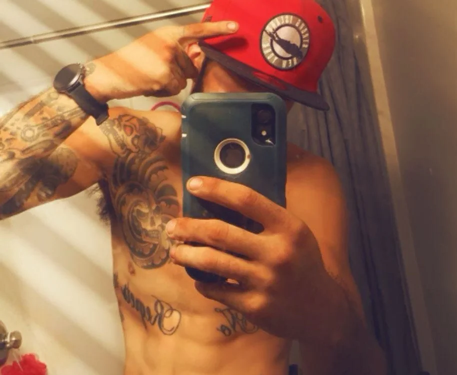 BonnIeRides4Clyde's Offline XXX Chat