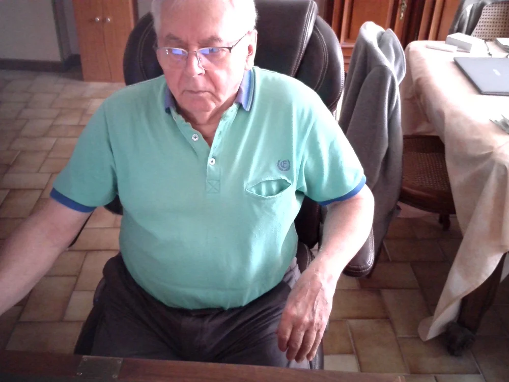 Alain633n Offline XXX chat