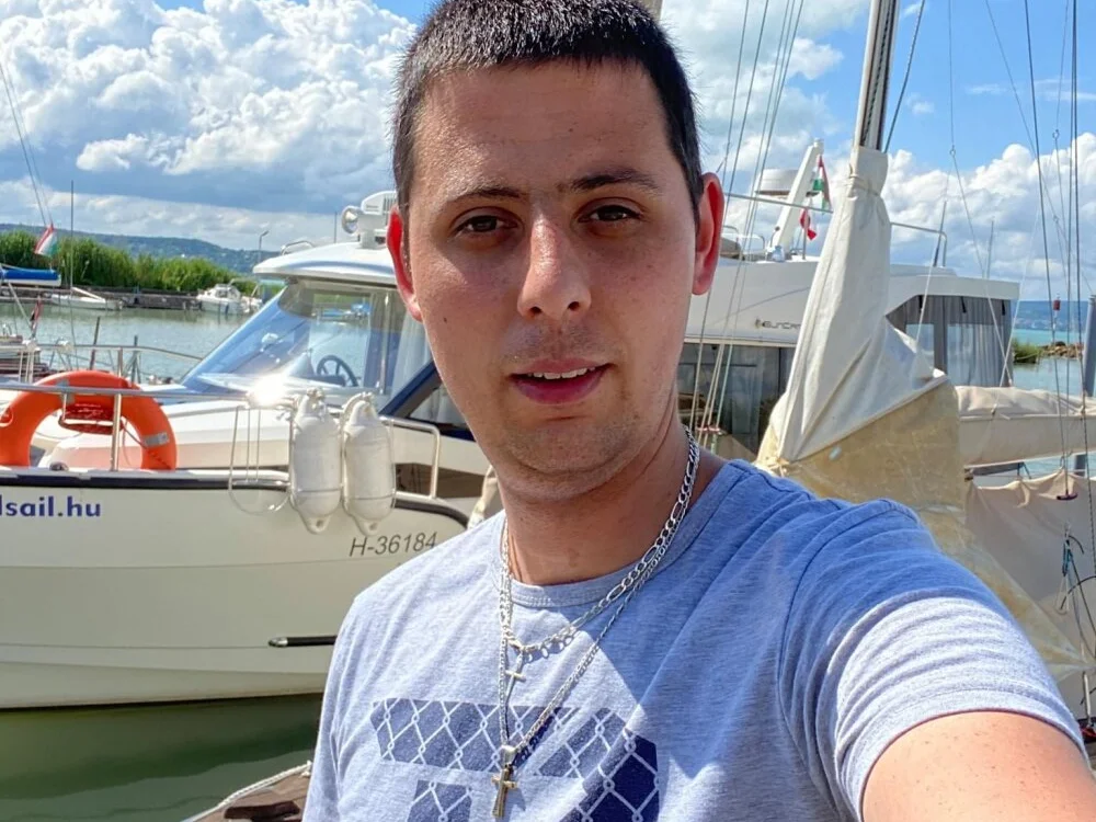 Chat +18 off-line de Felhasznalo95