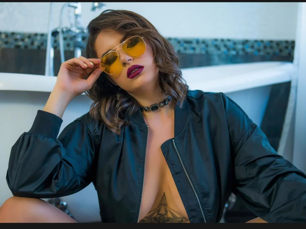 VivienneBright's Offline XXX Chat