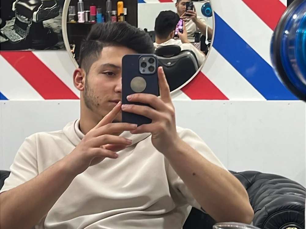 yojood's Offline Chat Room