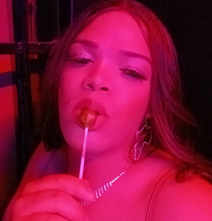 NaughtyAssRuby's Offline Chat Room