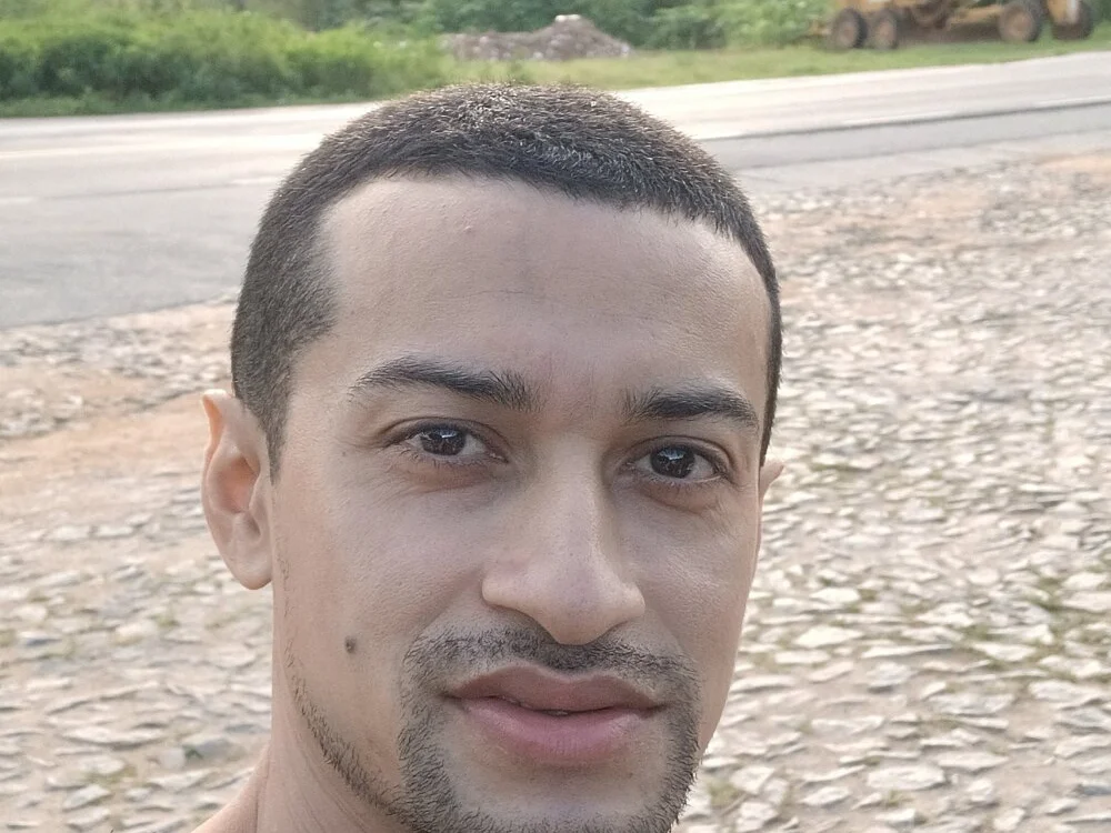 websterribeiro 離線 XXX 聊天