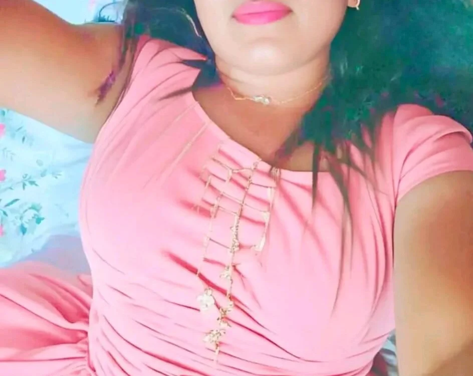 JUHI999 Adlı Modelin Çevrimdışı XXX Sohbeti