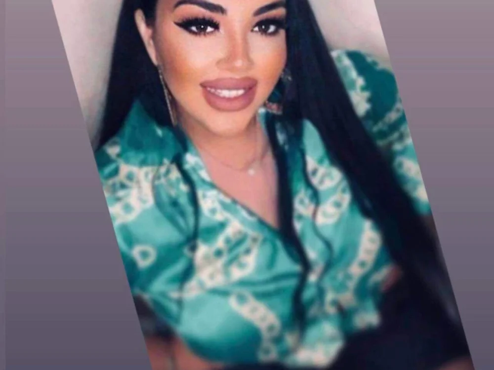 mia__star's Offline Chat Room