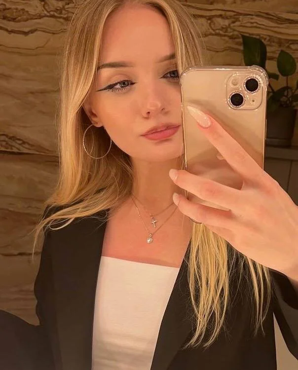 CatherineBoggus' Offline XXX Chat
