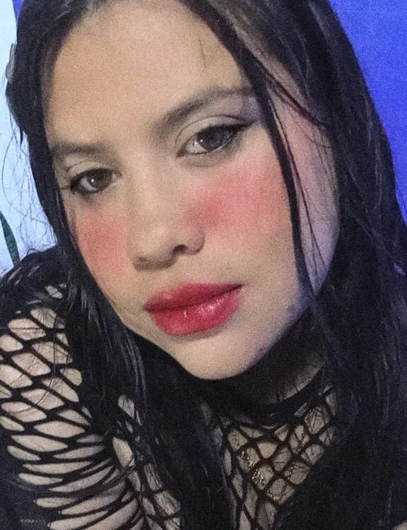 April_sexycurvi Offline XXX Chat