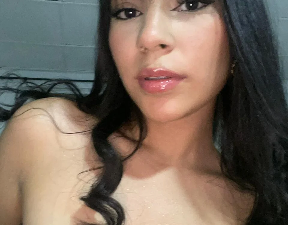 Jasmin_Hilton's Offline XXX Chat