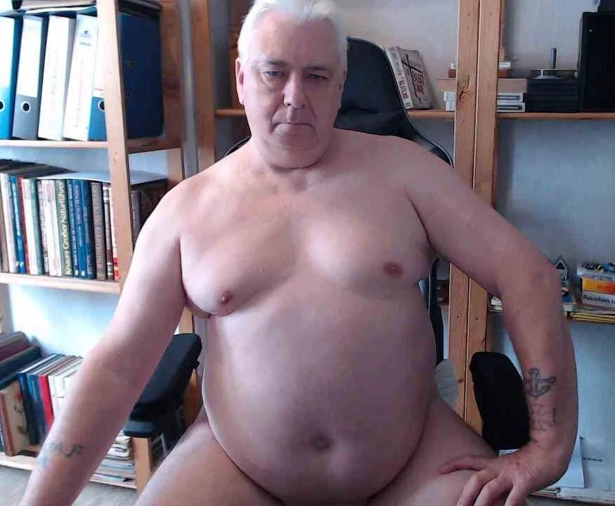 Chatroom XXX hors ligne de SchwanzhureXXL