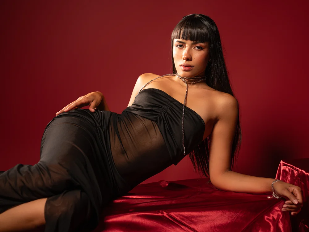 siena_moore's Offline XXX Chat
