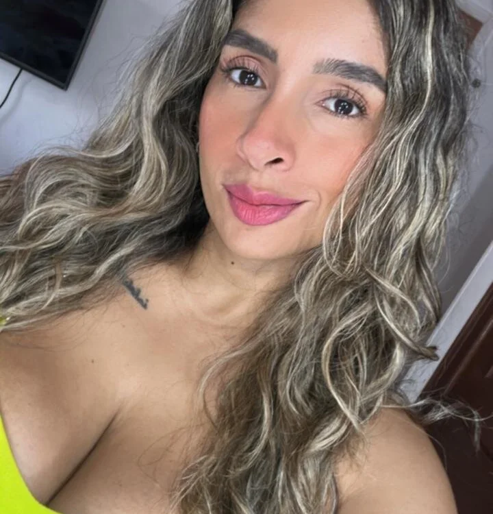 NinaVelvet_ offline chatrum
