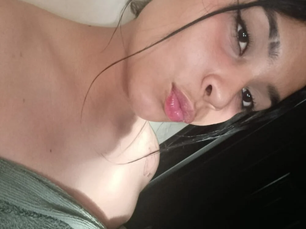 Offline XXX chat modela Kaisy_25