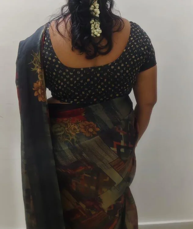 Tamil_Bhuvi69 離線 XXX 聊天