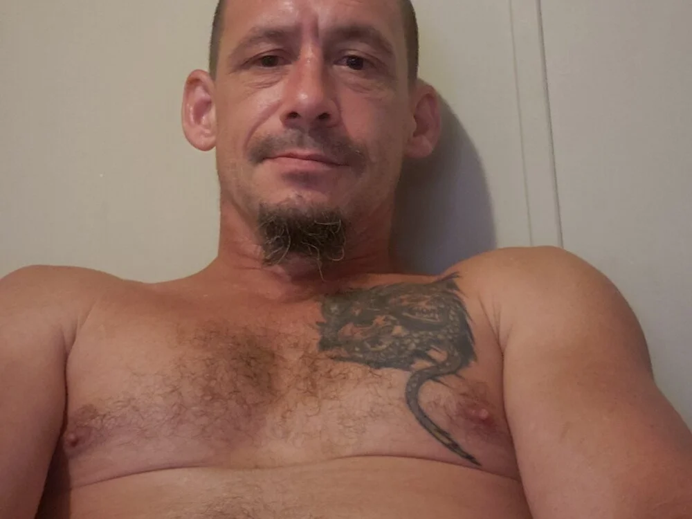 Rocky-Ewing2023 Offline XXX-Chat