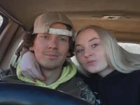 Model hotblondehandjob42