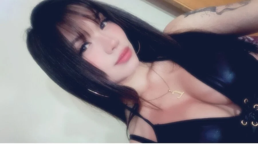 Celeste__rousse's Offline XXX Chat