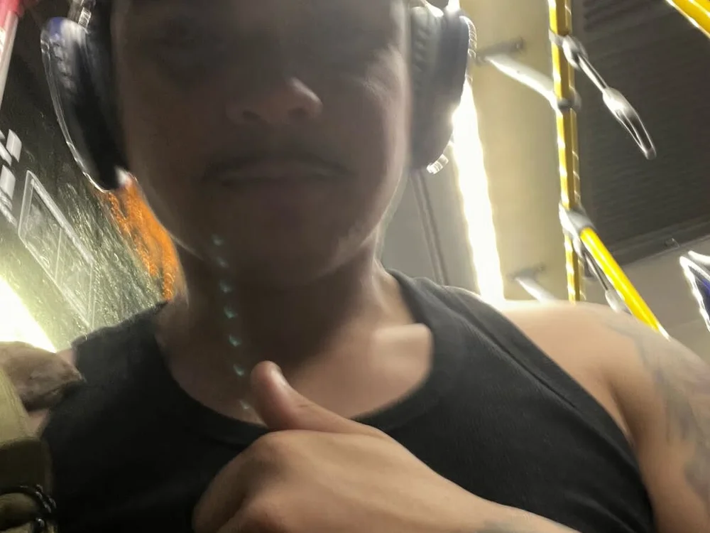 Alefdias1995's Offline Chat Room