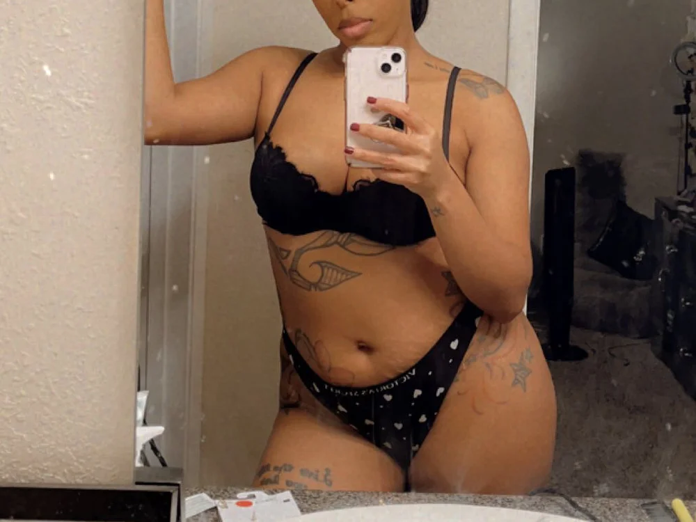 caramelhazel86's Offline Chat Room