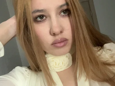 SexyBaeKiss