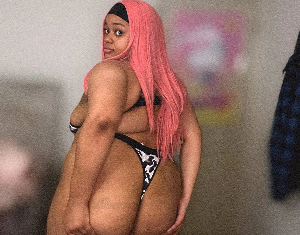 missnoemii444 Offline XXX-Chat