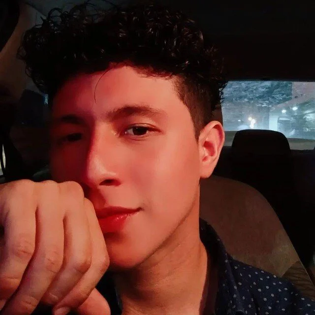 angelxxx95 离线XXX聊天