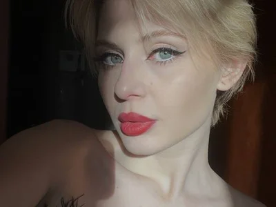 Chloewinter - Girl 