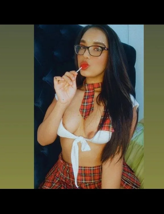 Tamara_xe's Offline Chat Room