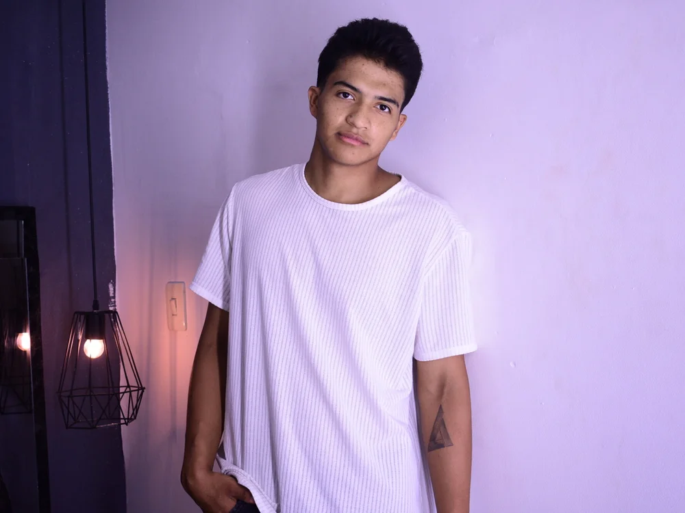 MaxWyatt_ Offline XXX-Chat