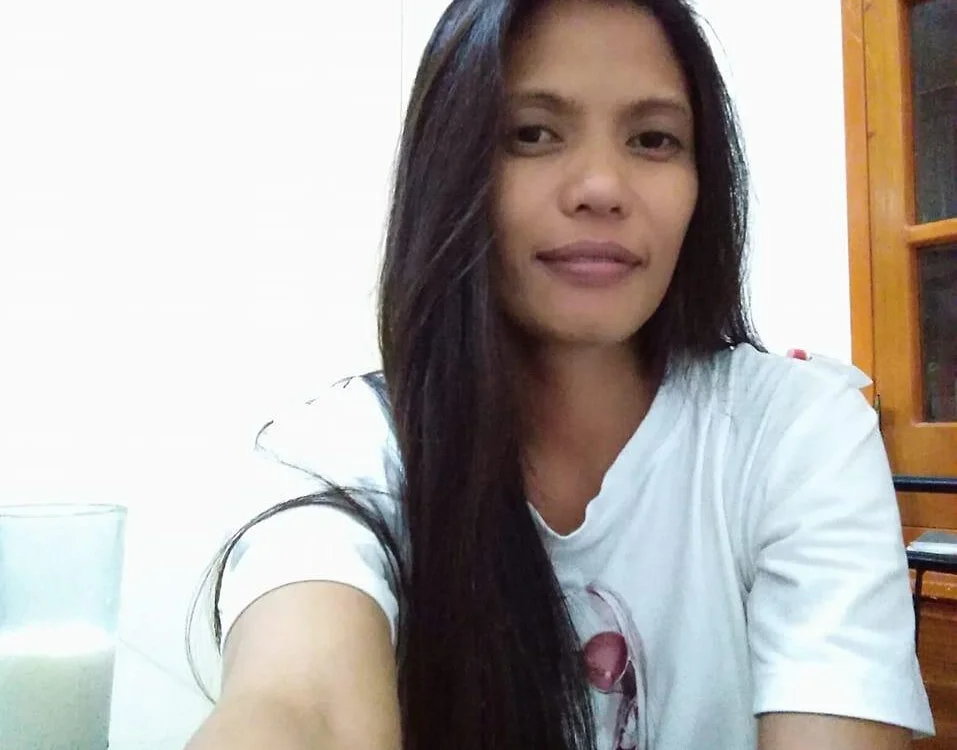 hotmompinay's Offline Chat Room