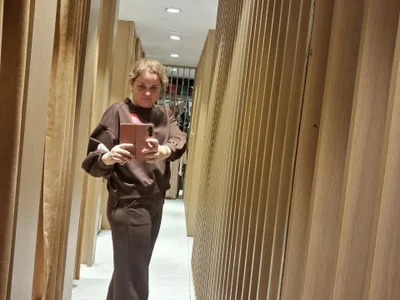 VitniKis - big ass white