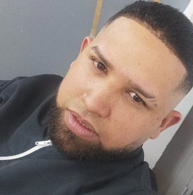 Martillo_27 Offline XXX-chat