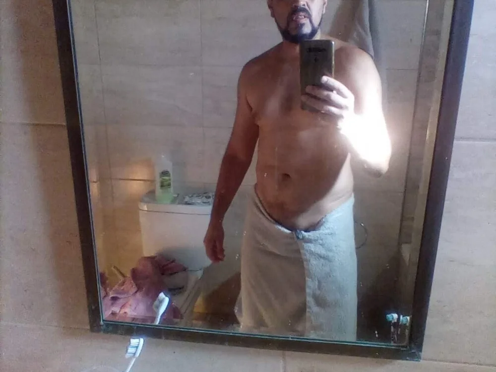 Alejo76b: офлайн-секс-чат