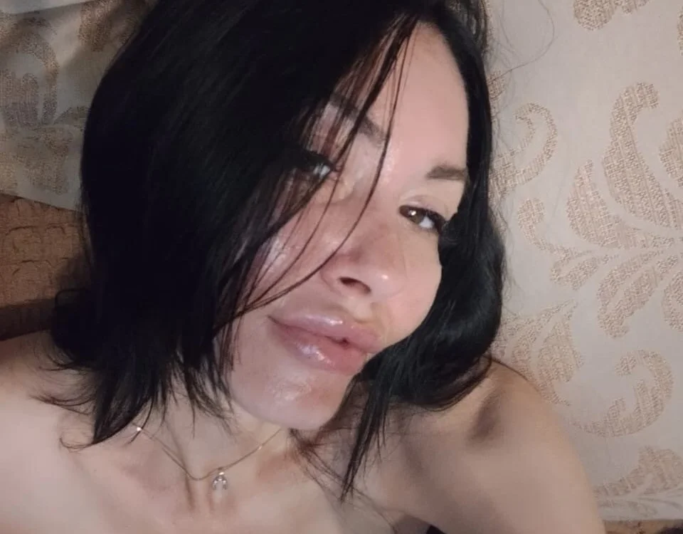 EmmaXGoodGirl offline XXX-chat