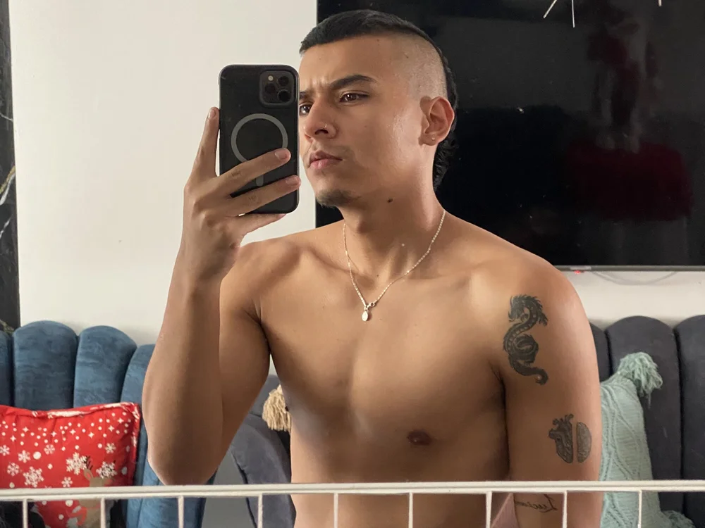 yonier_maru01's Offline XXX Chat