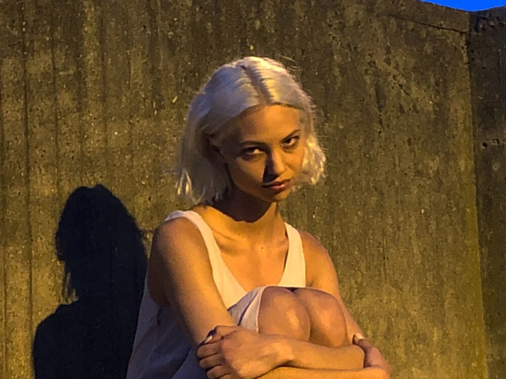 lanasims offline XXX-chat