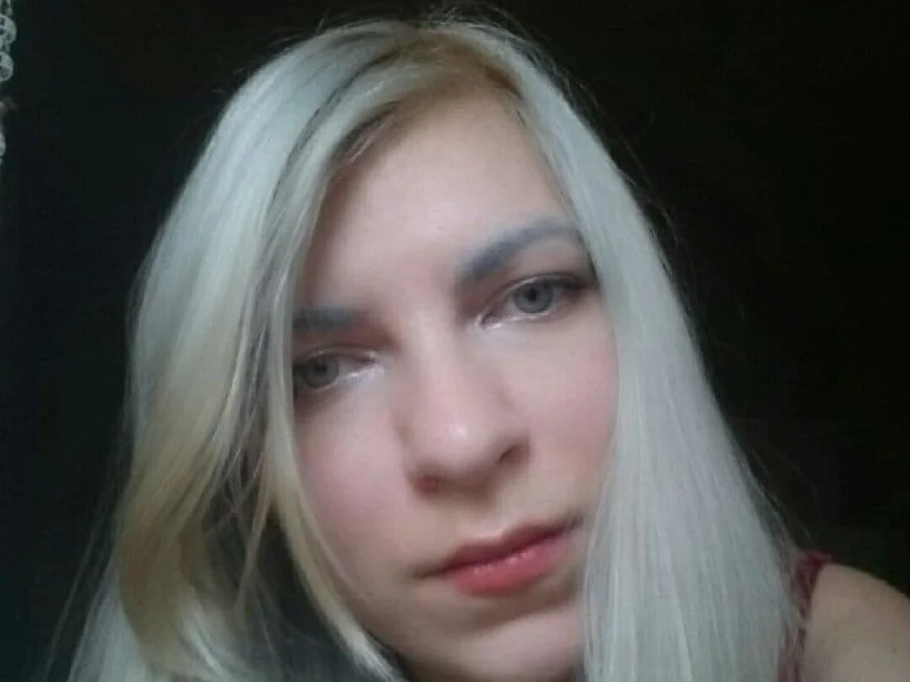 Kelly_Vegas' Offline Chat Room