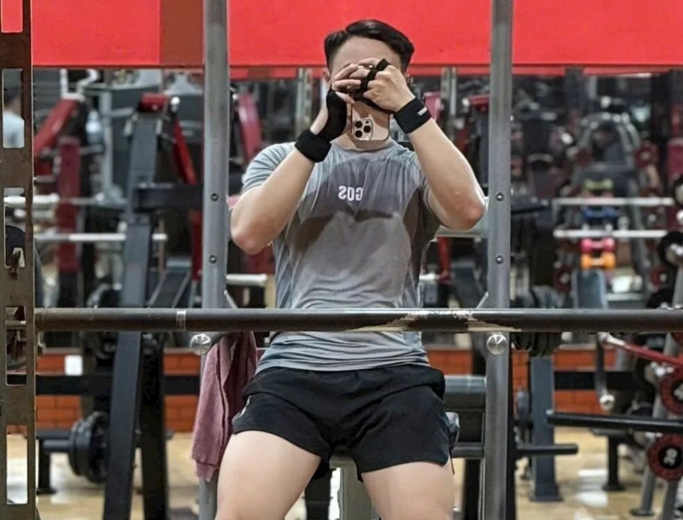 namhihi23 Adlı Modelin Çevrimdışı XXX Sohbeti